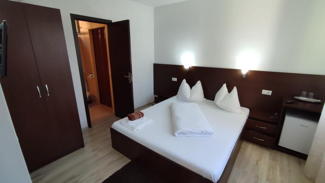 Casa Laur Hotel Băile Felix Екстериор снимка